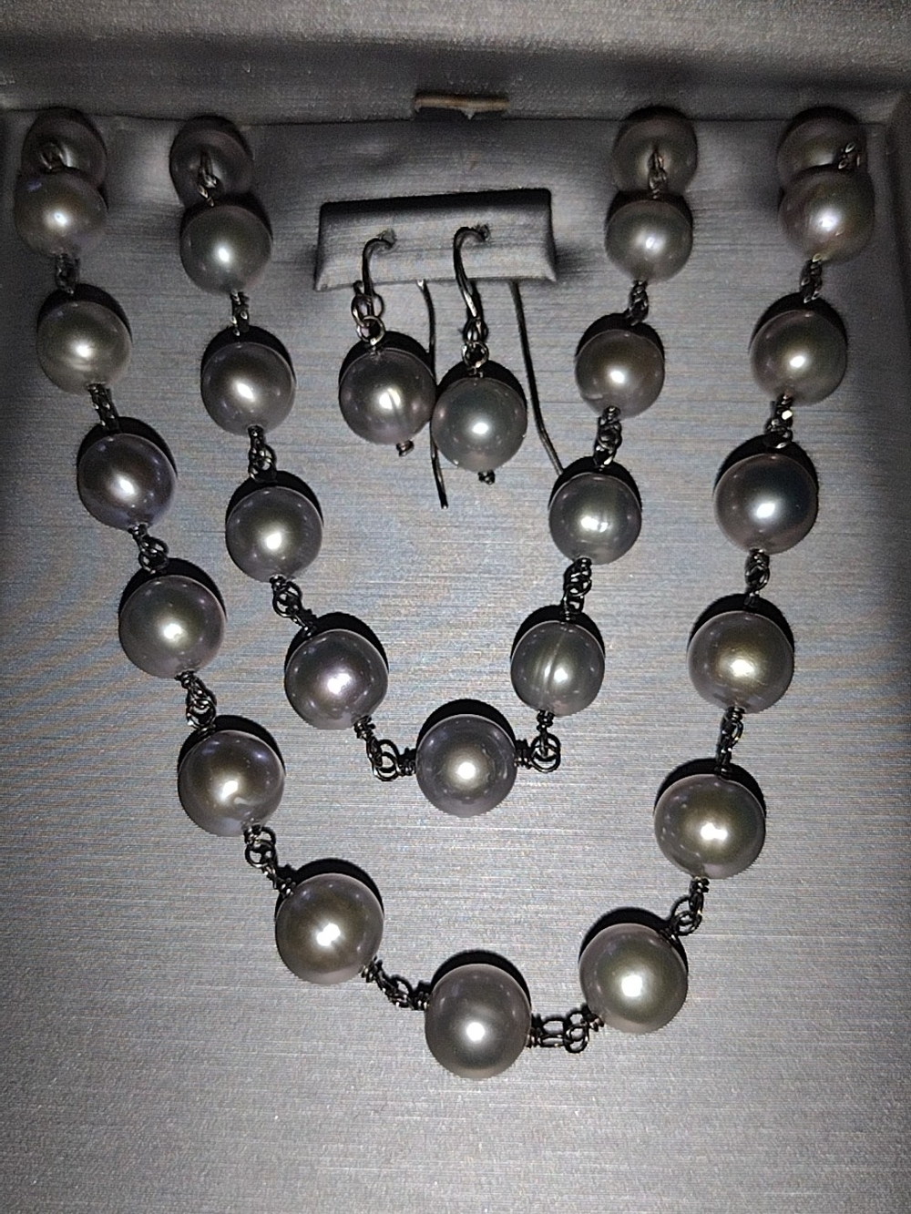 Elegant Gray Pearl Necklace and Earring Set - Classic Women's Jewelry